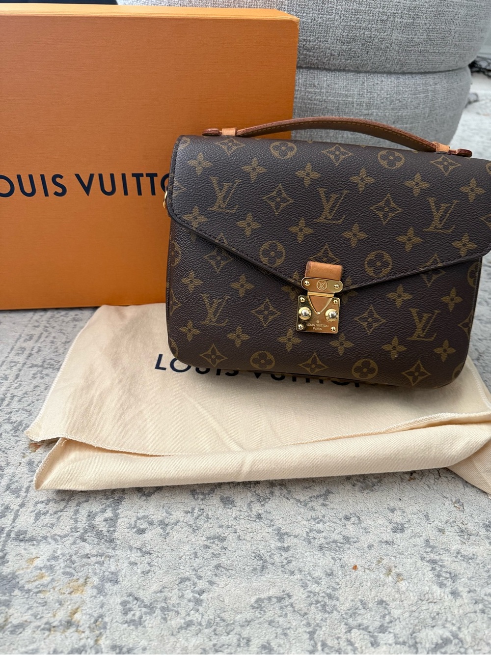 Louis Vuitton Monogram Pochette Métis w/box & strap